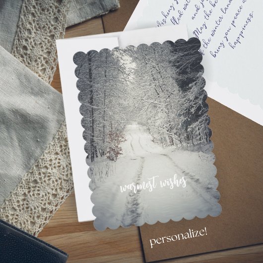 雪に覆われた冬の森の小道 シーズンカード