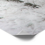 雪に覆われた冬の森の風景 ポスター (角)