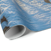 雪に覆われた冬の森を横切る木道 ラッピングペーパー (ロールコーナー)