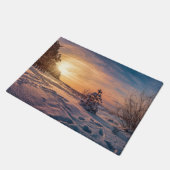 雪に覆われた冬の海岸の夕日 ドアマット (アングル)