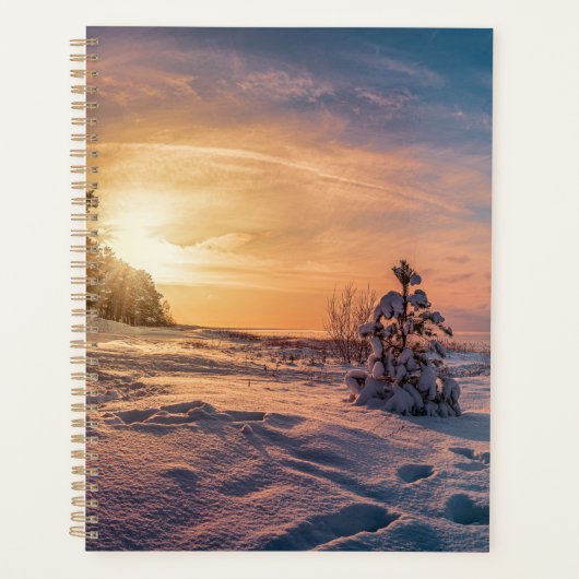 雪に覆われた冬の海岸の夕日 プランナー手帳 (正面)