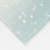 雪に覆われた家のある村の冬景色 フリースブランケット (角)