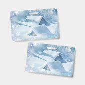 雪に覆われた屋根の森 バッジ (正面＆裏面)