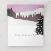 雪に覆われた山の冬の結婚式でカップルを迎える プレイスカード (内部開封)