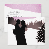 雪に覆われた山の冬の結婚式に夫婦 案内ポストカード (正面/裏面)