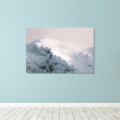 雪に覆われた山 キャンバスプリント (インサイチュ (ウッドフロア))