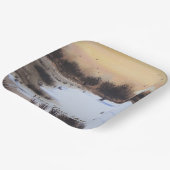 雪に覆われた木々によるクリスマスの雪景色 ペーパープレート (傾斜あり)