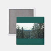 雪に覆われた松の山の風景マグネット マグネット (正面/裏面)