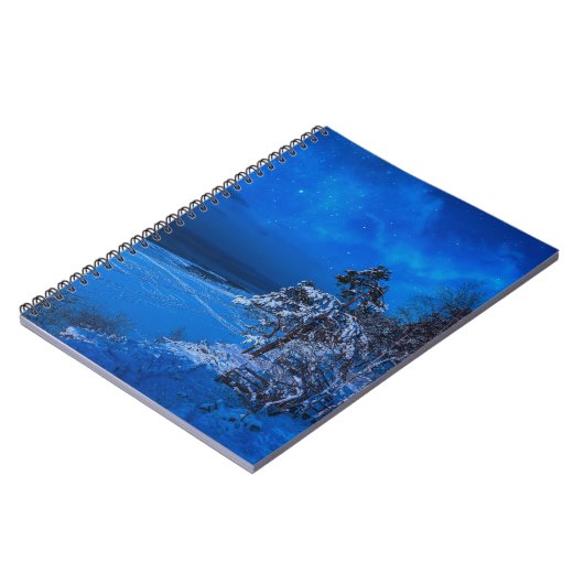 雪に覆われた松模様の夜景 ノートブック (左側)