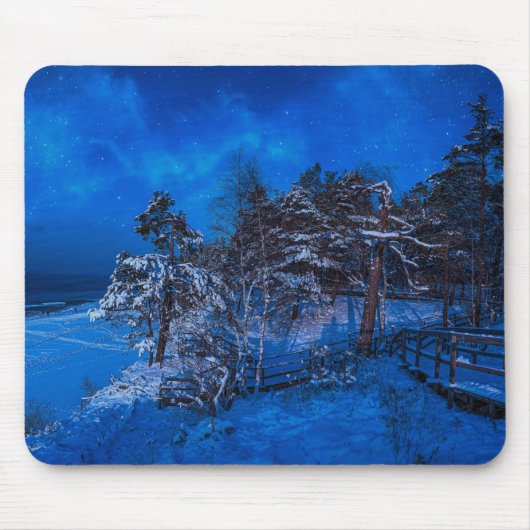 雪に覆われた松模様の夜景 マウスパッド (正面)