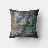 雪に覆われた松 クッション (裏面)