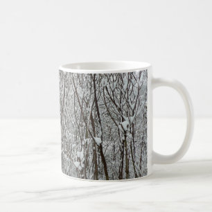 雪に覆われた枝冬の抽象芸術 コーヒーマグカップ