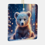 雪に覆われた森のかわいいクマの子 セラミックオーナメント (右)