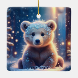 雪に覆われた森のかわいいクマの子 セラミックオーナメント