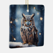 雪に覆われた森の中の角のフクロウ セラミックオーナメント (右)