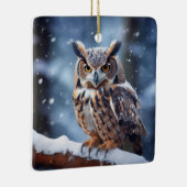 雪に覆われた森の中の角のフクロウ セラミックオーナメント (右)