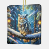 雪に覆われた森の中の角のフクロウ セラミックオーナメント (左)