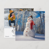 雪に覆われた森の前の雪だるま シーズンカード (正面/裏面)