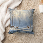 雪に覆われた森林と野生動物 クッション (ブランケット)