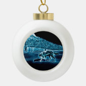 雪に覆われた狼 セラミックボールオーナメント (正面)