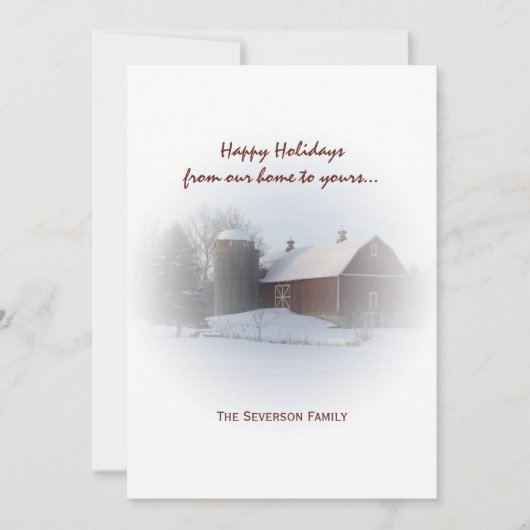 雪に覆われた赤い納屋とサイロハッピーホリデー シーズンカード (正面)