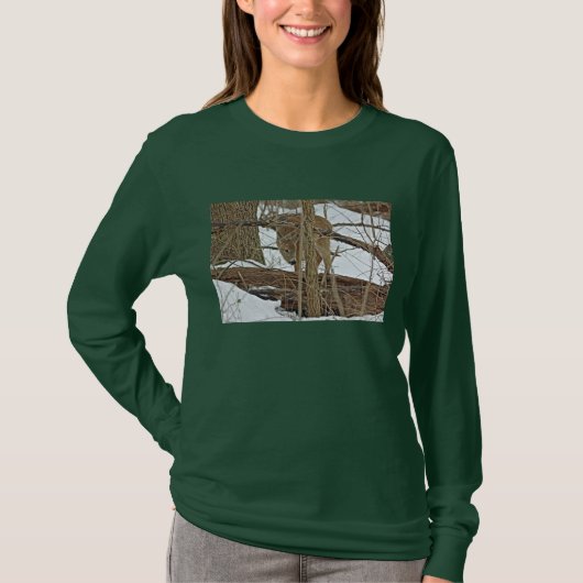 雪に覆われた鹿 Tシャツ (正面)