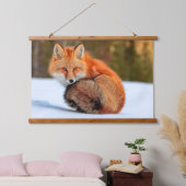 雪に赤いキツネ |ユーコン 吊り下げ型タペストリー (寝室)