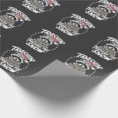 雪のアライグマのクリスマスおもしろいを通過する ラッピングペーパー (角)