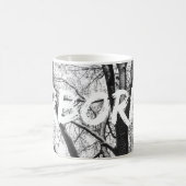 雪のオークの木のシルエットモノラル コーヒーマグカップ (中央)