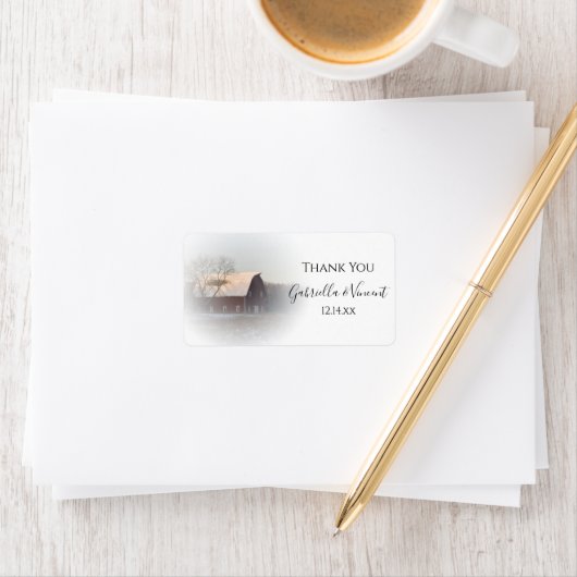 雪のカバーされた納屋の冬ありがとうメッセージカード ラベル (インサイチュ)