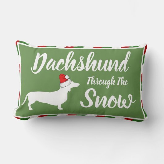 雪のクリスマスによるダックスフントは縞で飾ります ランバークッション (正面)