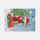 雪のクリスマスにオーストラリアの羊飼い犬 フリースブランケット (正面(横))