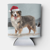 雪のクリスマスにオーストラリアの羊飼い犬 缶クーラー (正面)