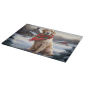 雪のクリスマスにゴールデンレトリバー犬 カッティングボード (角)