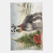 雪のクリスマスにシュナウザー犬 キッチンタオル (縦)