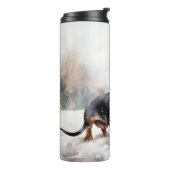 雪のクリスマスにダシュント犬 タンブラー (回転左)