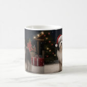 雪のクリスマスにチベットテリア犬 コーヒーマグカップ (中央)