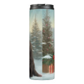 雪のクリスマスにニューファンドランド犬 タンブラー (裏面)