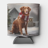 雪のクリスマスにノバスコシアダックトーラードッグ 缶クーラー (正面)