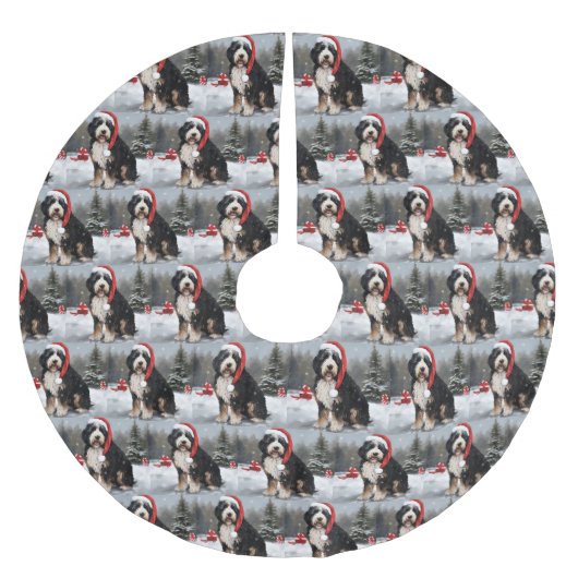 雪のクリスマスにベルネドードルドッグ ブラッシュドポリエステルツリースカート (正面)