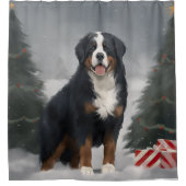 雪のクリスマスにベルネーズマウンテンドッグ シャワーカーテン (正面)