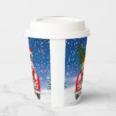 雪のクリスマスにボストンテリア犬の車を運転 紙コップ (左)