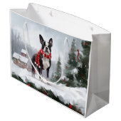 雪のクリスマスにボストンテリア犬 ラージペーパーバッグ (裏面アングル)