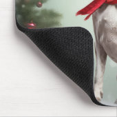 雪のクリスマスに犬を探すトレイング・ウォーカーコンハウンド マウスパッド (コーナー)