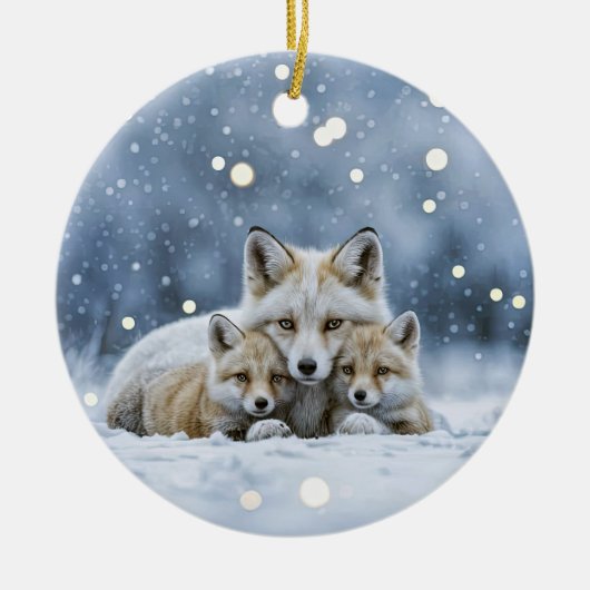 雪のクリスマスに美しい狐たち セラミックオーナメント (正面)