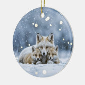 雪のクリスマスに美しい狐たち セラミックオーナメント (左)
