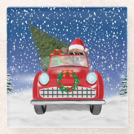 雪のクリスマスに車を運転するチワホアドッグ ガラスコースター (正面)