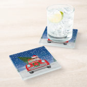 雪のクリスマスに車を運転するCorgi犬 ガラスコースター (アングル)