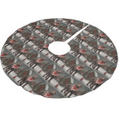 雪のクリスマスに金髪のポインティングドッグ ブラッシュドポリエステルツリースカート (アングル)