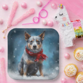 雪のクリスマスに青いヒーラー犬 ペーパープレート (パーティー)